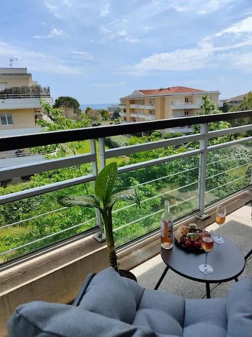 Bright & Calm Sea-View Apartment Antibes