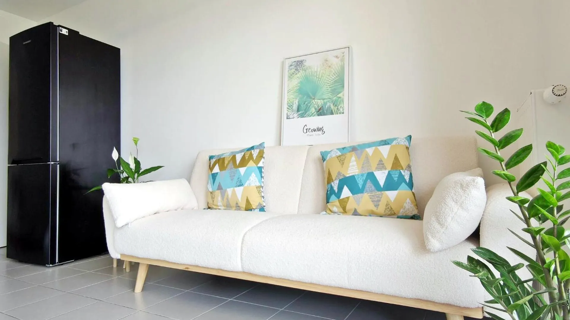 Bright & Calm Sea-View Apartment Antibes