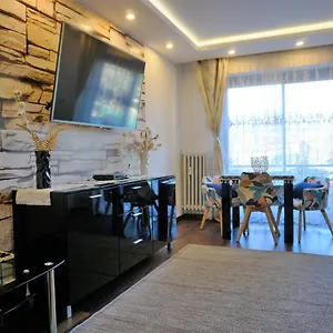 Apartment Charming Ac 2-bedroom Center Family, Couples Friendly, Antibes