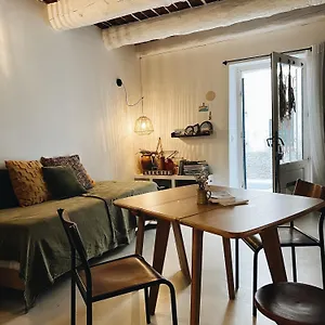 Apartment Vieil Antibes, De Sable, Avec Parking, Antibes